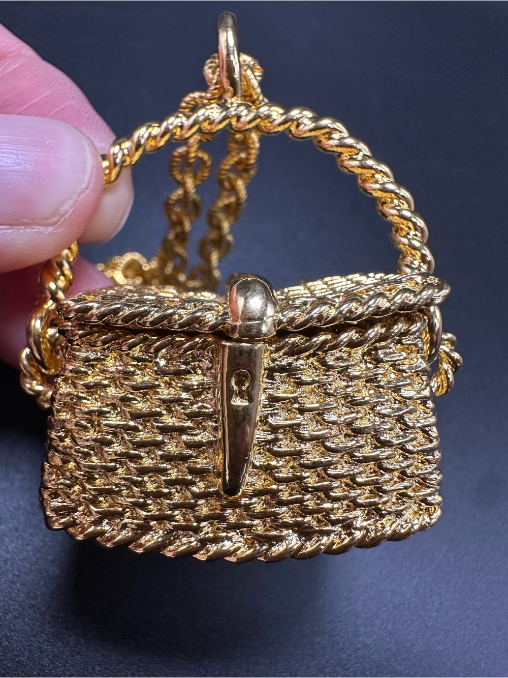 Carolee signed Cat Basket Pendant Necklace Opening Mechanical Trunk Kittens - Picture 3 of 10